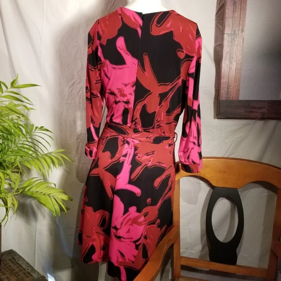 Like New! Taylor Wrap Top Fit & Flare Dress - Picture 4 of 10